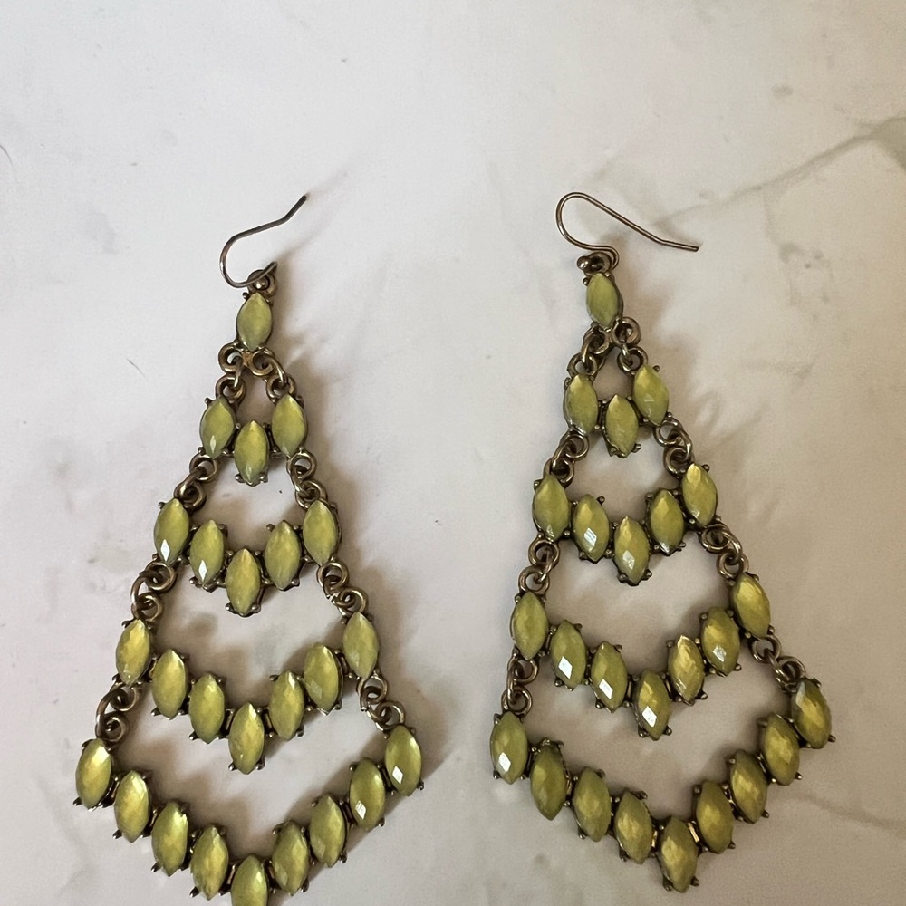 Dangling Green Four-Tiered Earrings NWOT